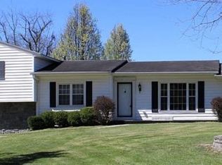 101 Eastwood Dr, Crab Orchard, WV 25827