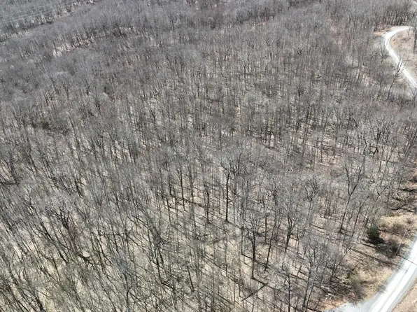 Cove Creek Rd, Bluefield, VA 24605