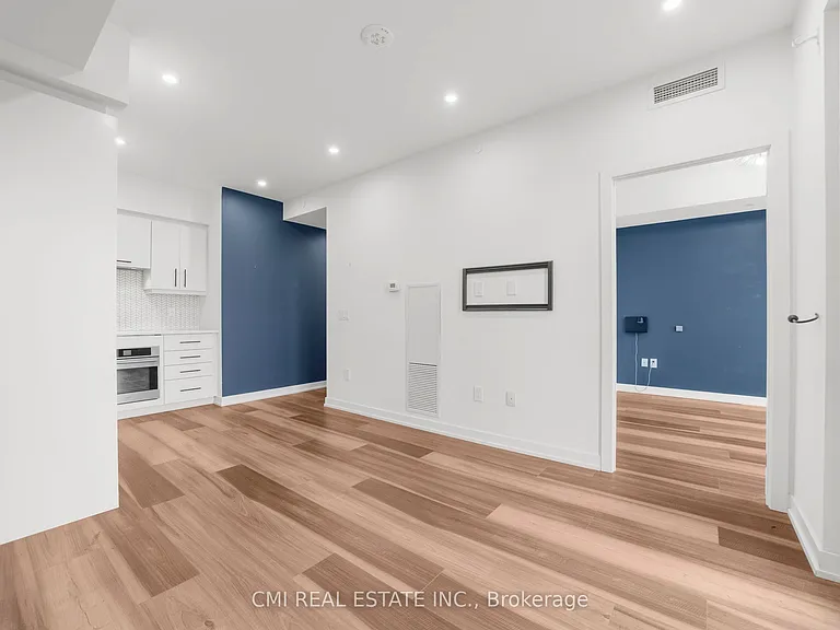 5 Wellington St S #411 — Photo 10
