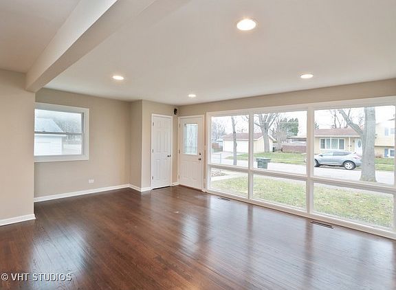 3rd image of 103 N Idlewild Ave