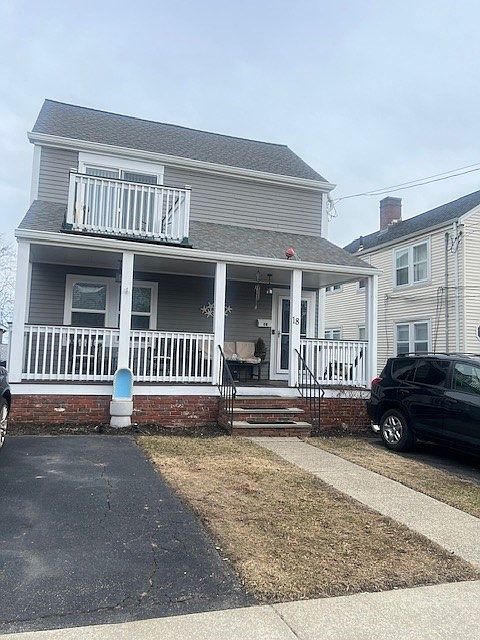 1st image of 18 Lawn Ave