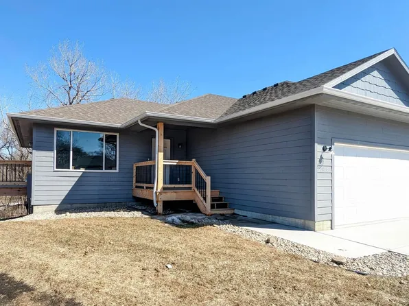 1814 N Oberg Cir, Sioux Falls, SD 57103