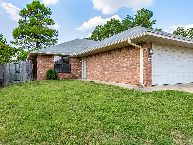1939 N Caton Dr — Photo 18