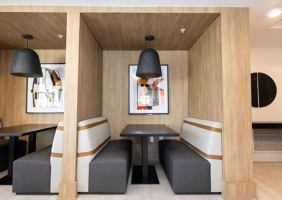 The Mint 425 apartments community photo