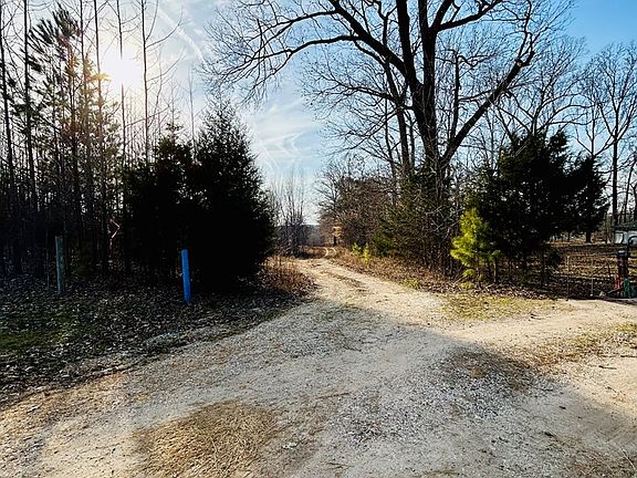 3rd image of 806 Pettijohn Creek Rd