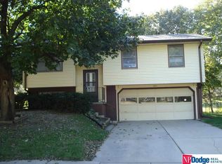 3801 Raspberry Cir, Lincoln, NE 68516