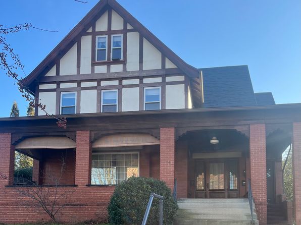 889 1/2 Liberty St APT 3