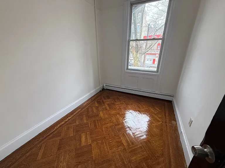 4619 Park Ave — Photo 8