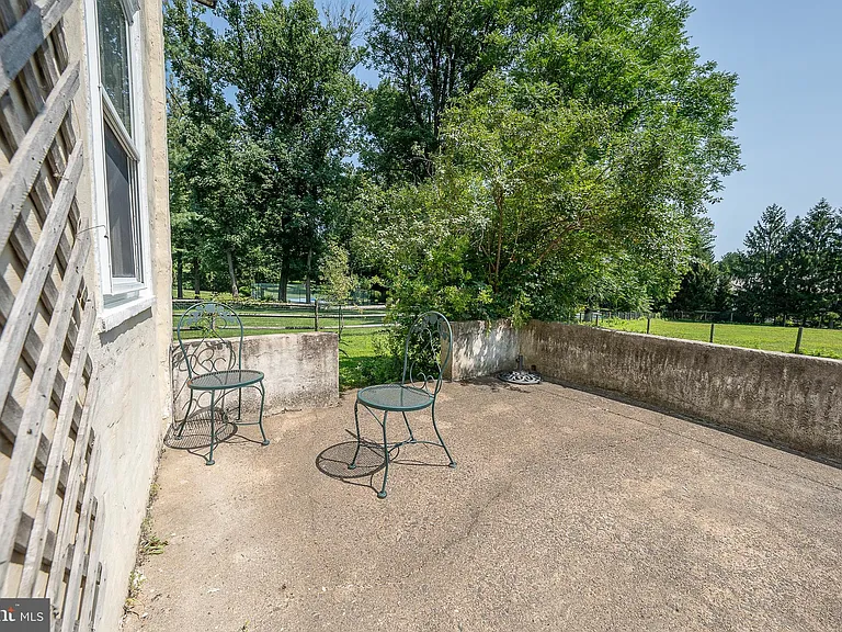 504 Harriton Rd — Photo 21