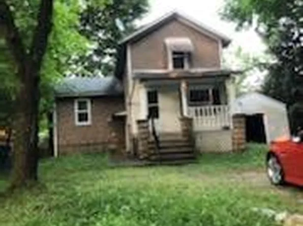 1515 White Ave, Akron, OH 44307