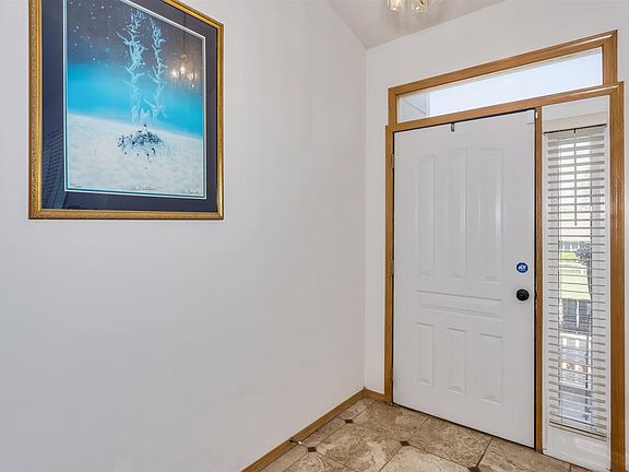 3rd image of 4421 N Mission St