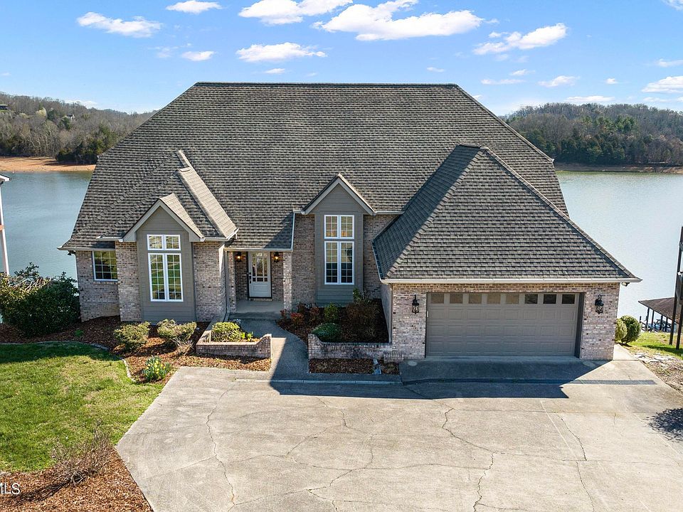 1st image of 143 Lake Harbor Dr