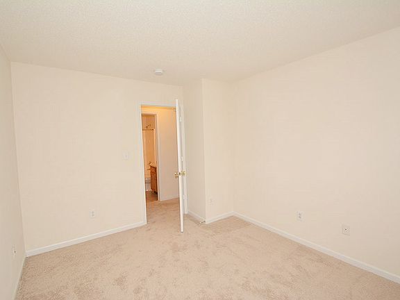 022_Bedroom_03252015