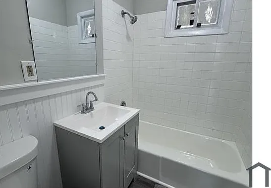 1165 Noble Ave — Photo 8
