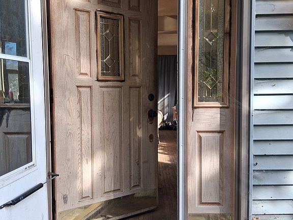 3rd image of 302 N Springfield Ave