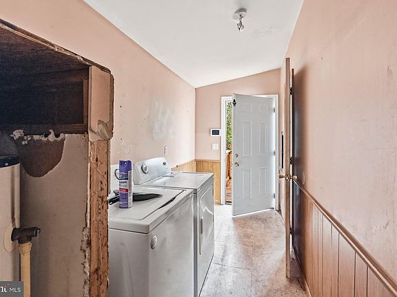 5th image of 8434 Hurleys Neck Rd