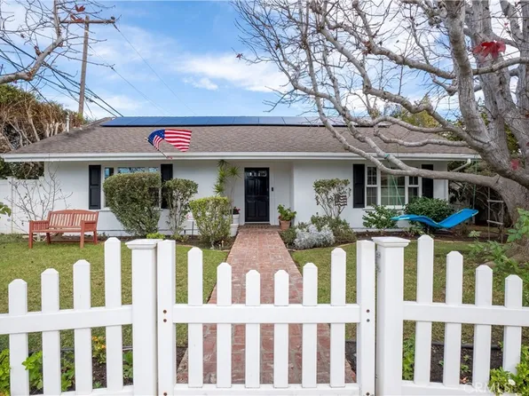 226 Santa Isabel Ave, Costa Mesa, CA 92627