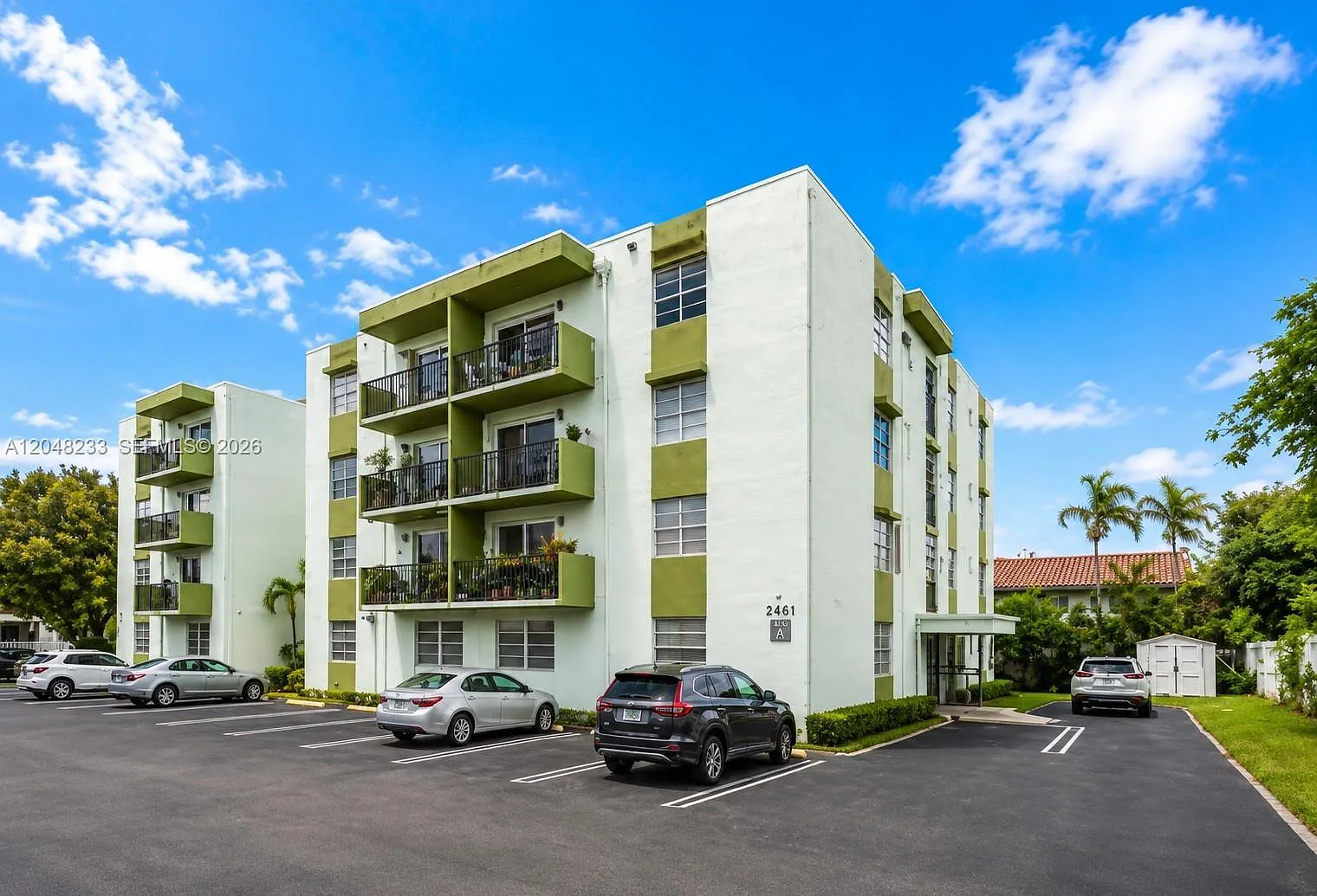 Villa Del Sol Condo — Photo 1