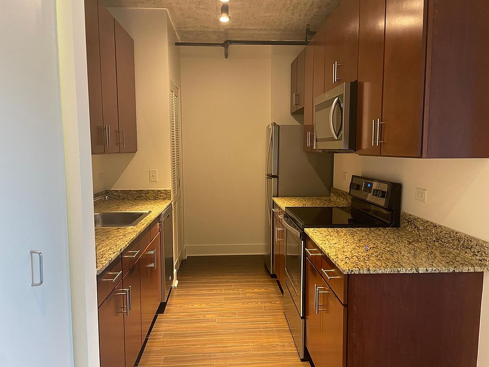 1st image of 306-161 W 9th St #306