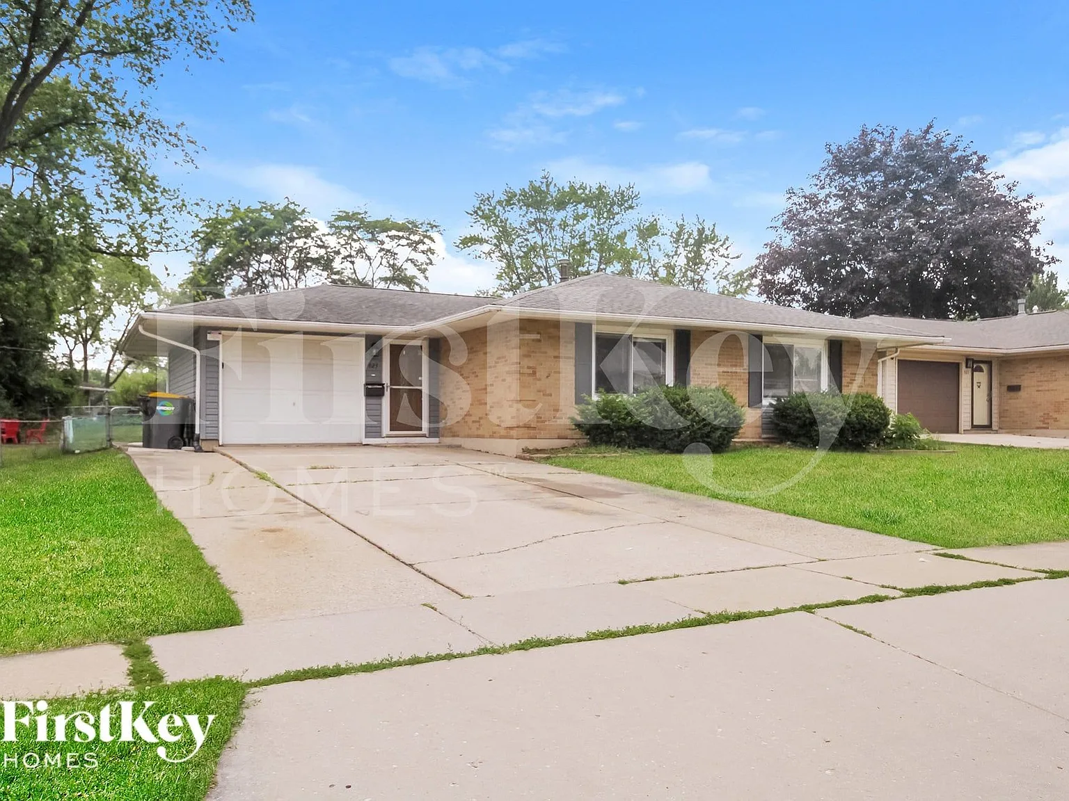 3 bed, 1.5 bath, 1224 sqft, $4,385 — Photo 2