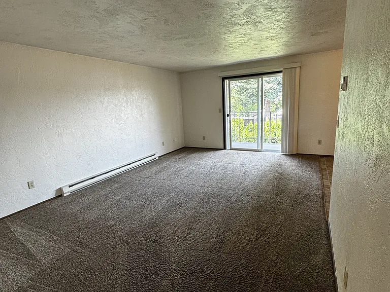 1027 W Washington St #1 — Photo 4