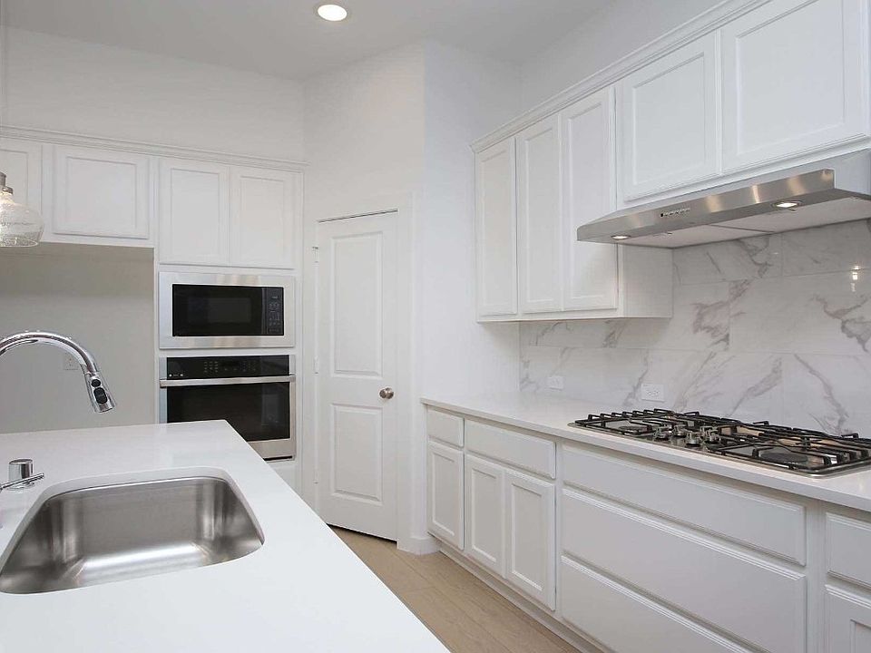 1st image of 4742 Pin Oak Ct
