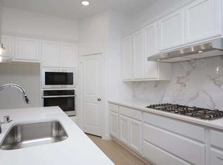 4742 Pin Oak Ct, Aubrey, TX 76227