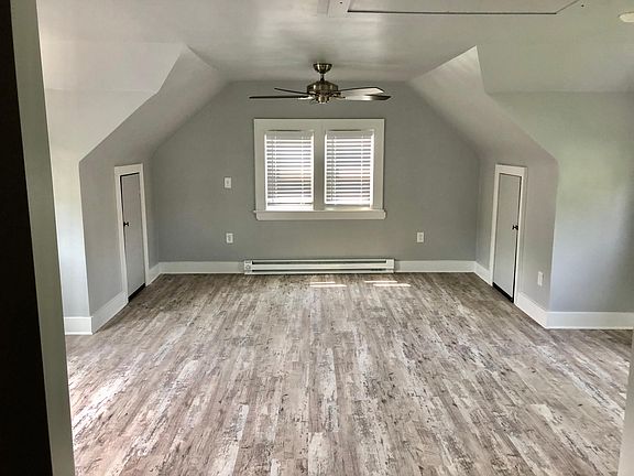 2nd image of 1835 Lee Rd #3