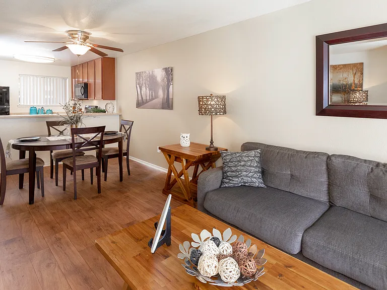 California Place Apartments — Photo 10