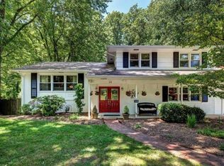 22 Pocono Dr, Arnold, MD 21012