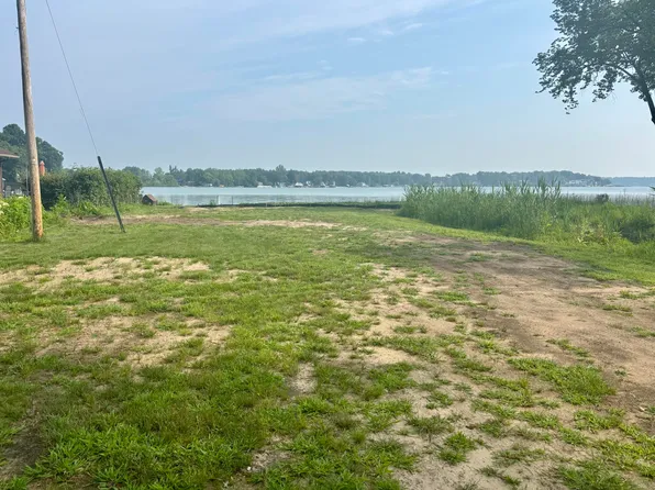 20306 Hillandale Rd, White Pigeon, MI 49099
