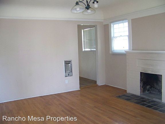 3rd image of 1841 Meade Ave