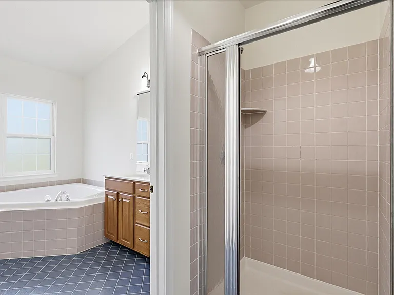 25828 Kirkwood Sq — Photo 18