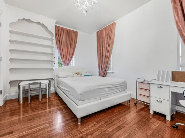 32-15 Murray Lane image 14 of 28