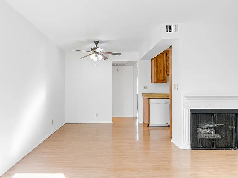 14455 Dickens St — Photo 8