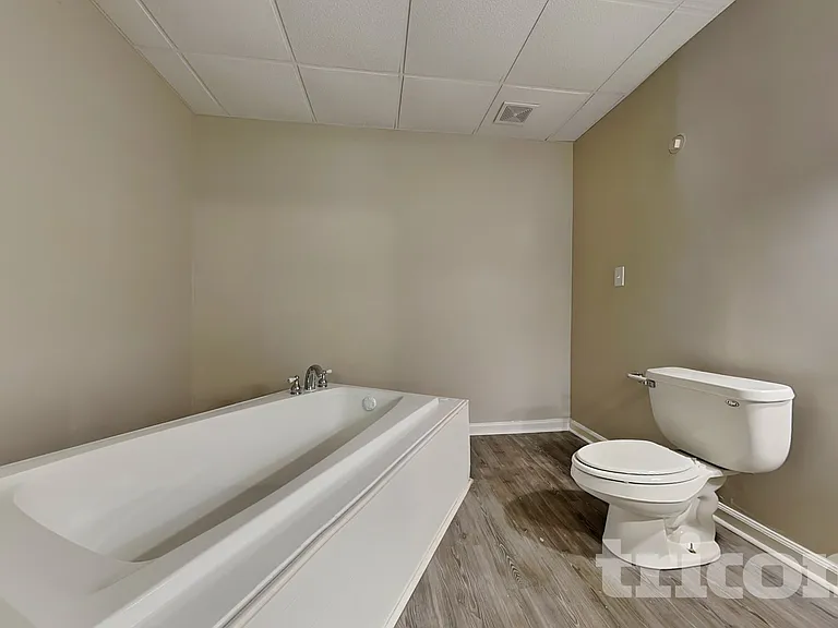 37 Abbotsford Dr — Photo 16