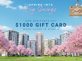 1475 Bloor St #607, Mississauga, ON L4X1R7