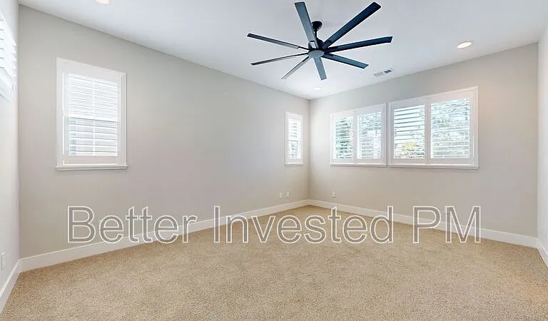 1437 Oak Cir — Photo 51