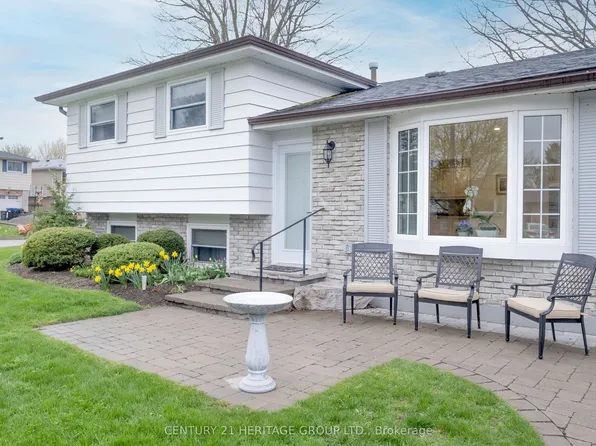 31 McCague Cres, New Tecumseth, ON L9R 1A7