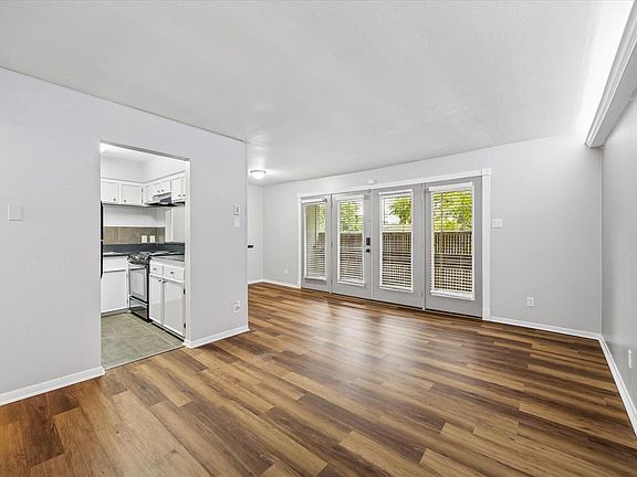 3rd image of 3938 W Alabama St APT 4