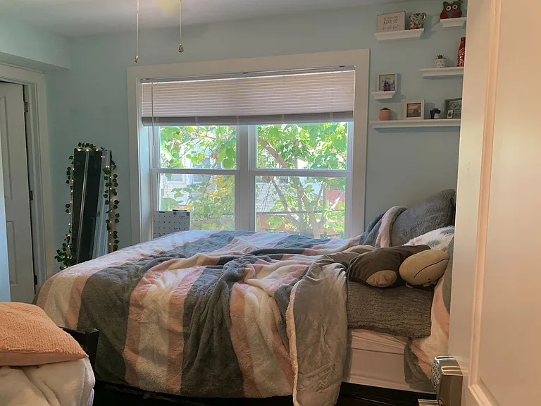 1609 N Sydenham St — Photo 34