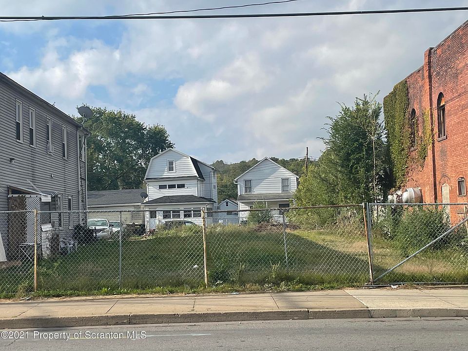 2nd image of Main St