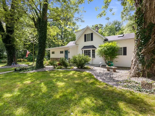 6 S Otis Rd, Westville, IN 46391