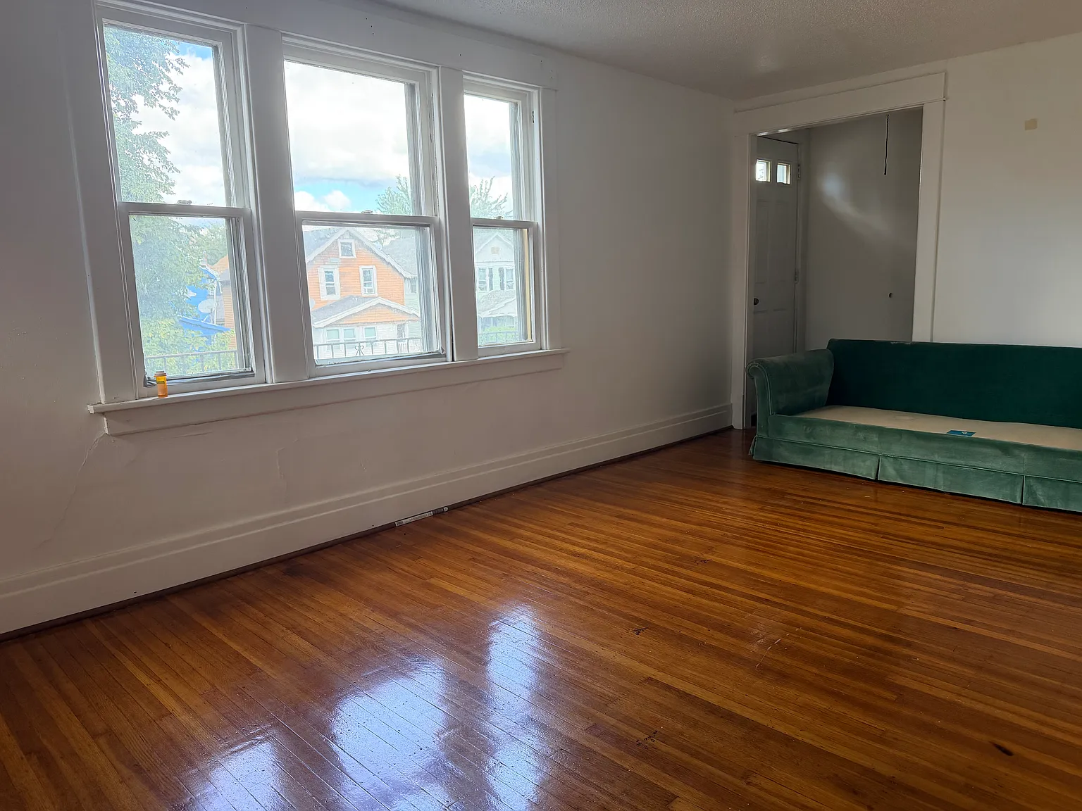 2 bed, $900 — Photo 3