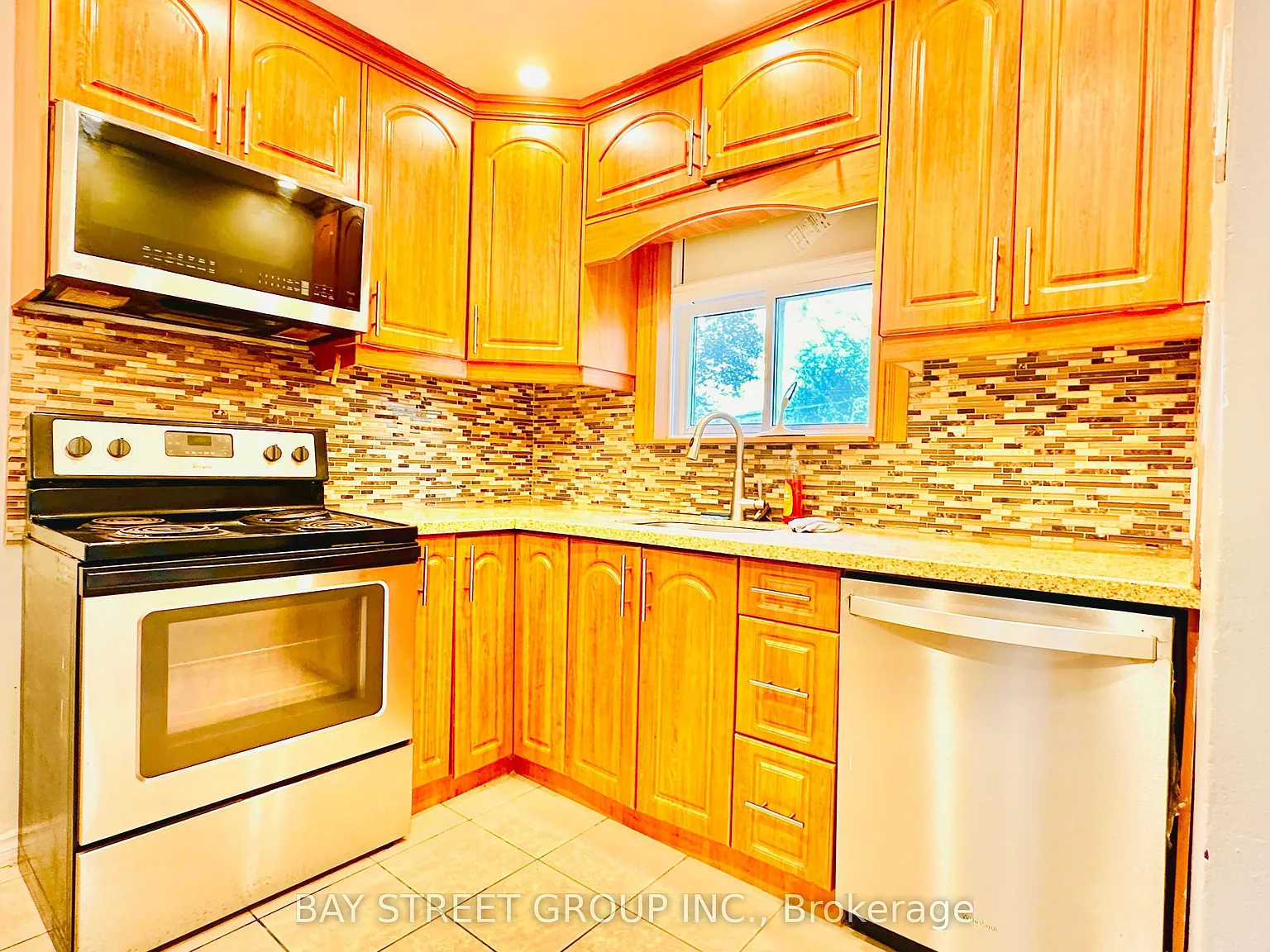 3 bed, $2,900 — Photo 3