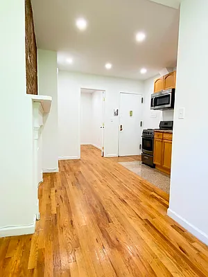 Rented by Bond New York | media 2