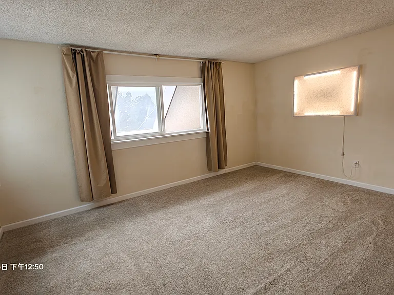 45th Pl S — Photo 15