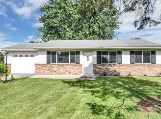 112 Oakdale Rd, Washington, IL 61571