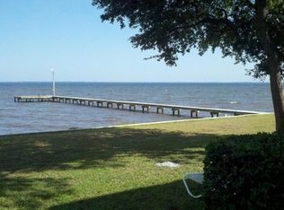 157 Dolphin Cv, Freeport, FL 32439