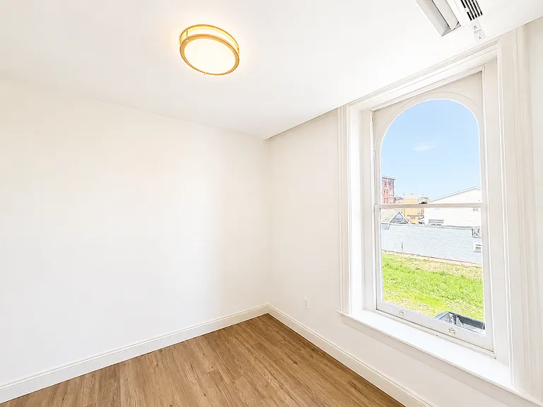 319 Connecticut St #3 — Photo 11